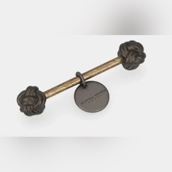 Bottega Veneta Intrecciato Knot Keychain Golden Metallic - Picture 4 of 5